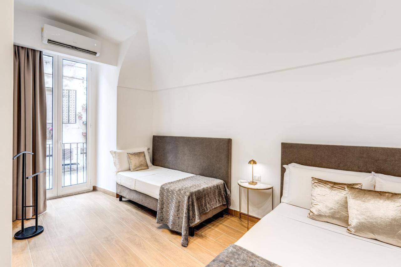 Domus Partenopea Napoli Esterno foto