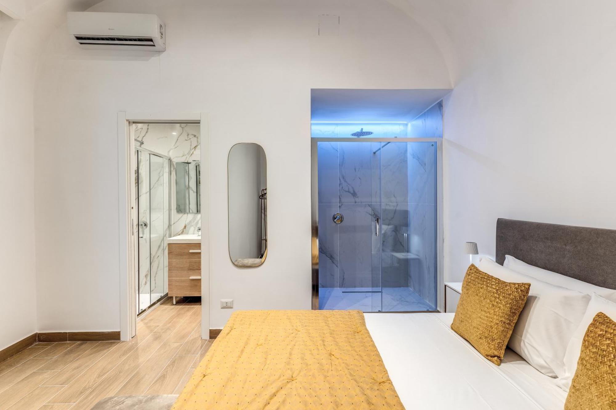 Domus Partenopea Napoli Esterno foto
