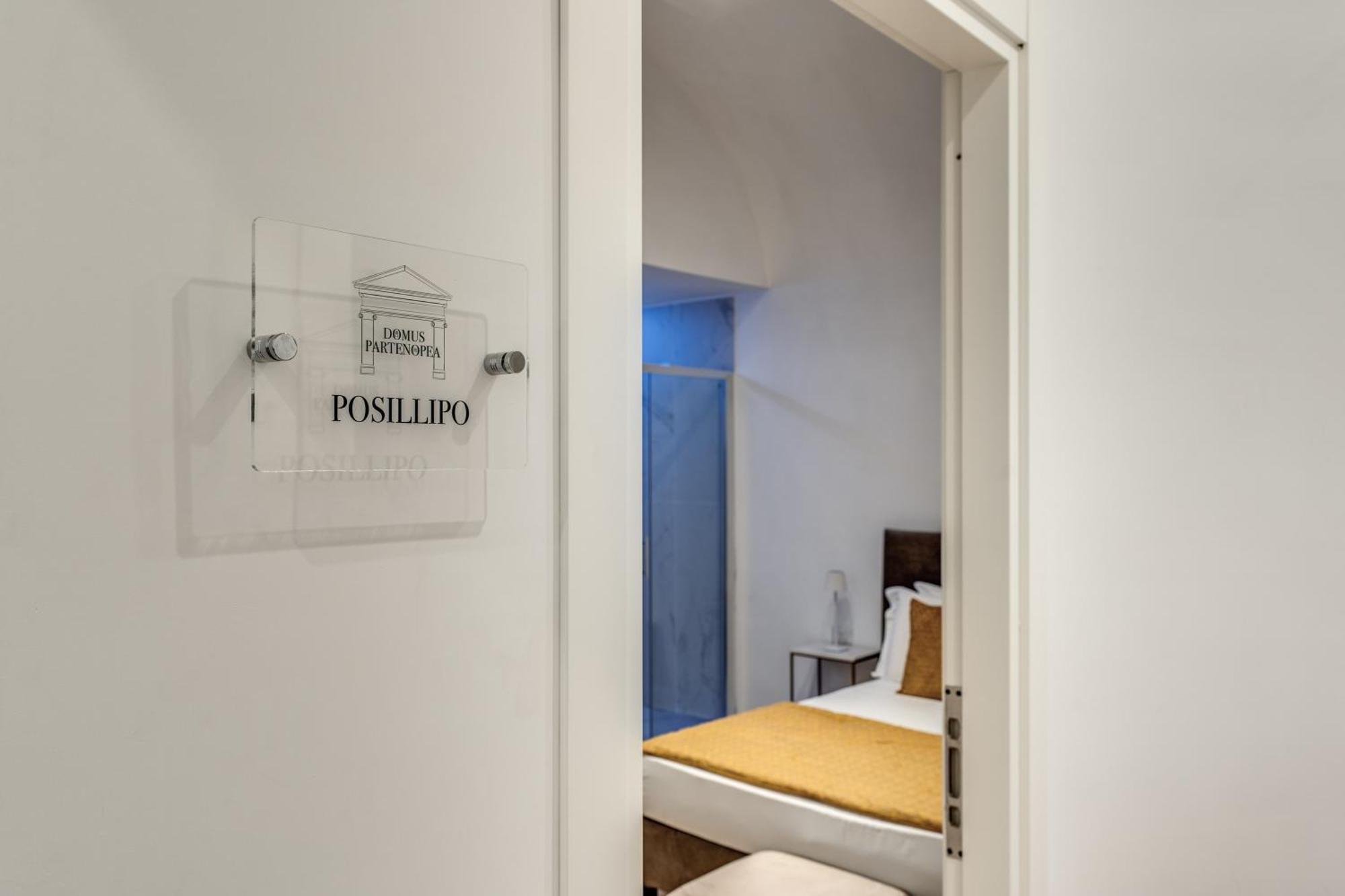 Domus Partenopea Napoli Esterno foto