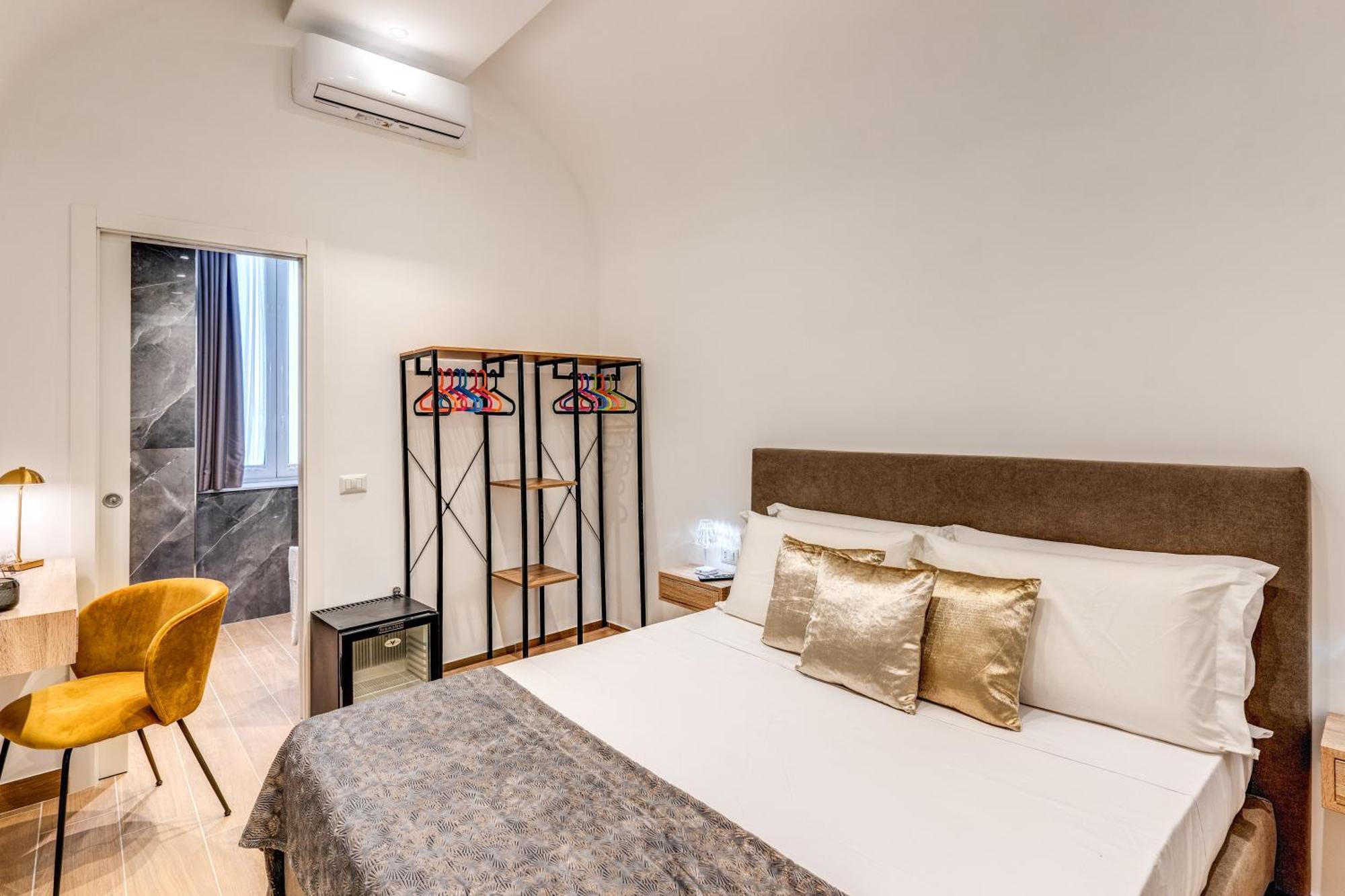 Domus Partenopea Napoli Esterno foto